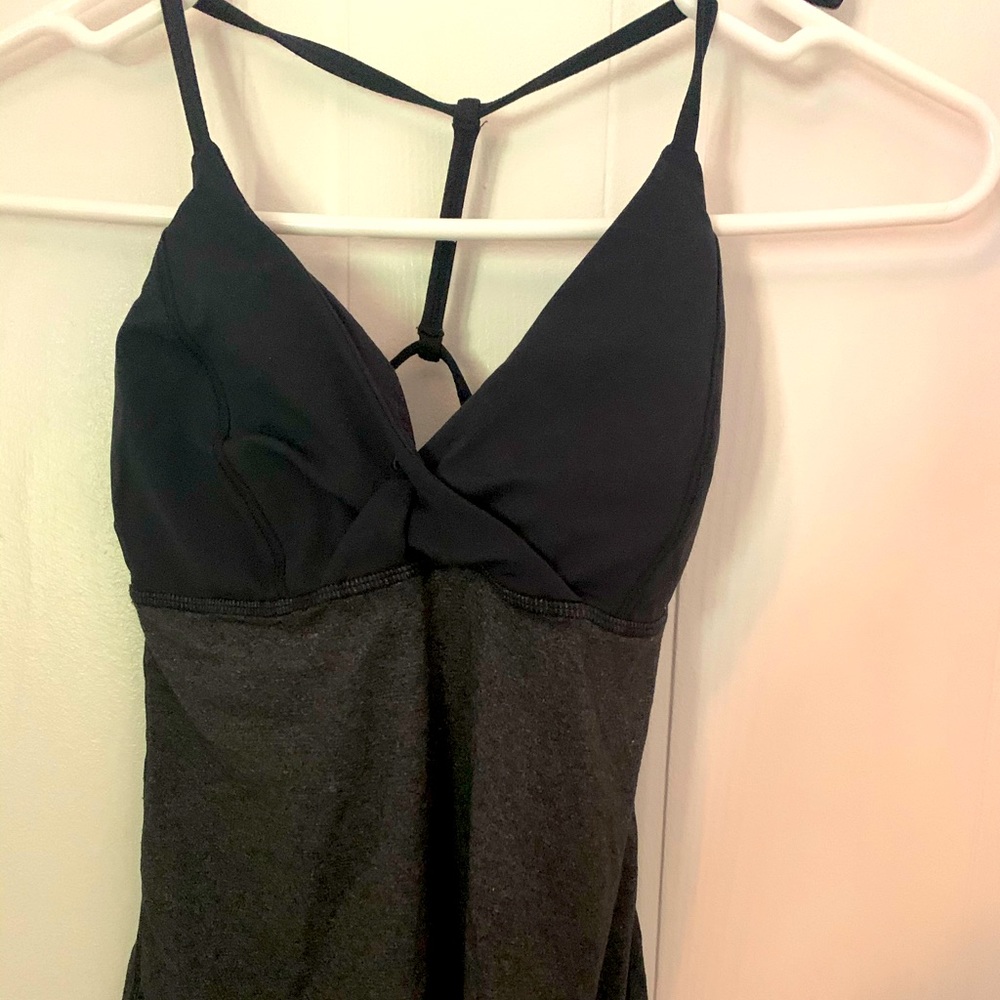 Lululemon shirt size 2